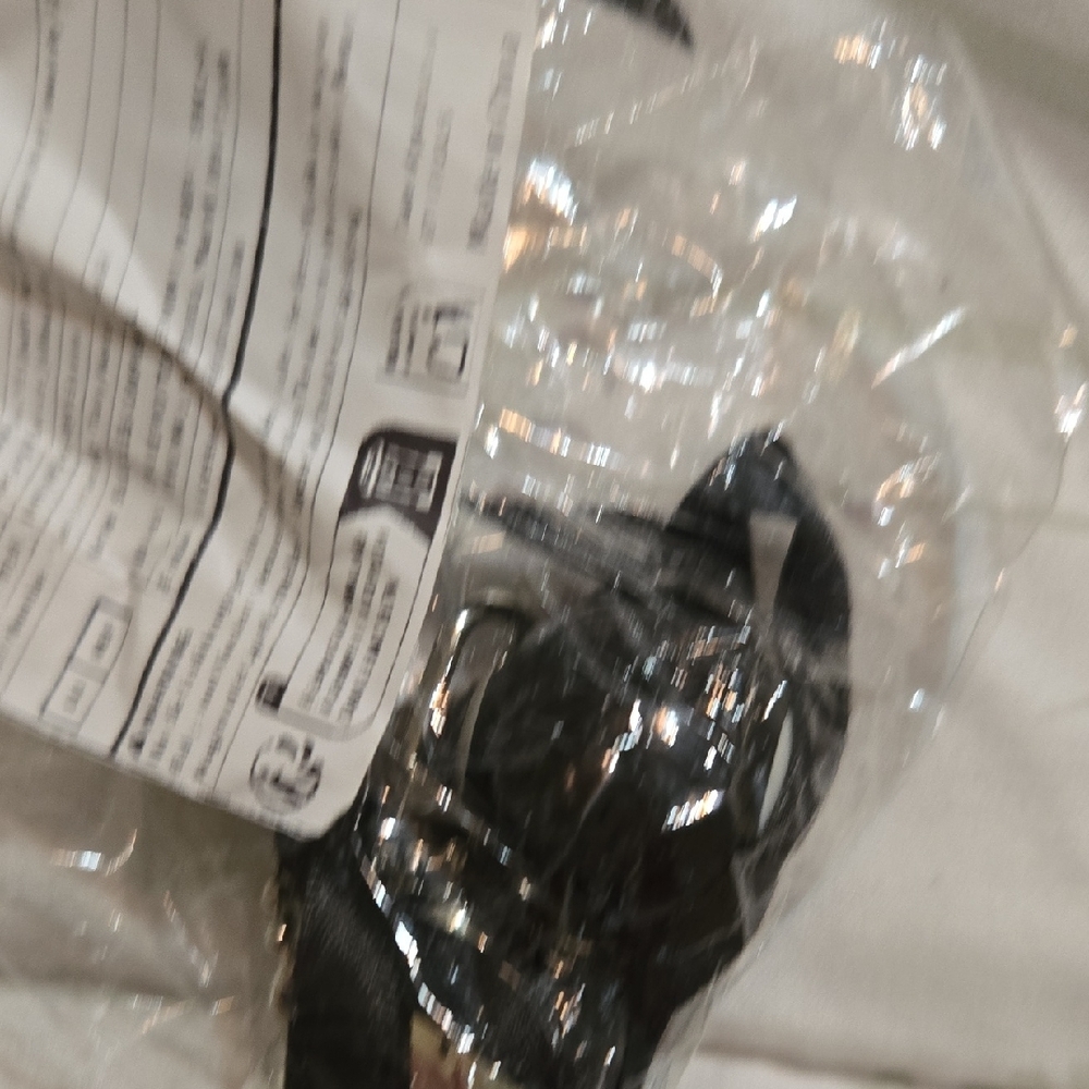Silver Heart and Black 8 Ball Keychain/Bag Charm - Picture 3 of 3